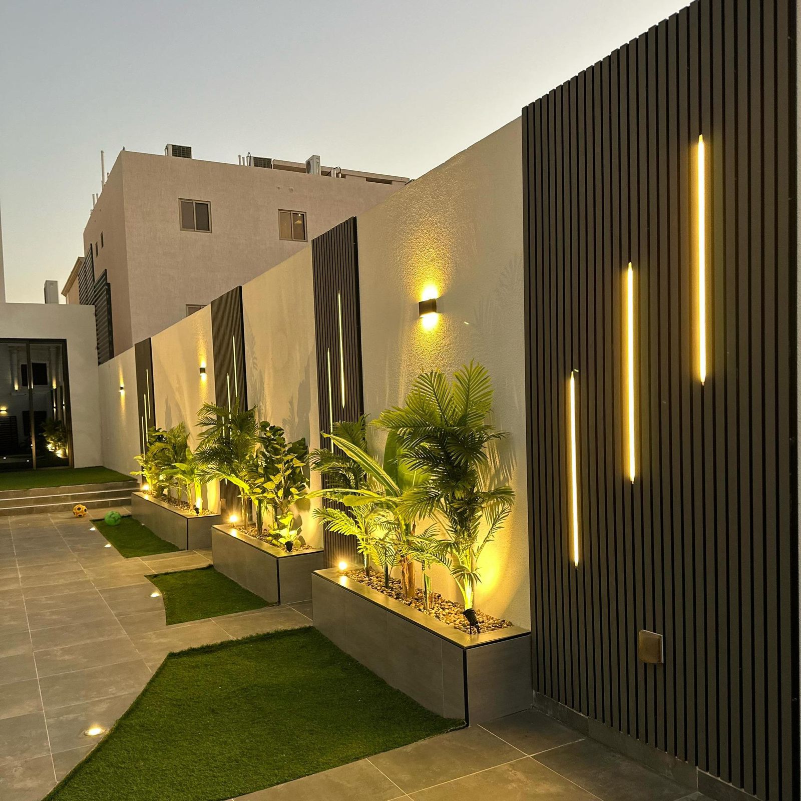 تصميم احواض زرع في الخبر